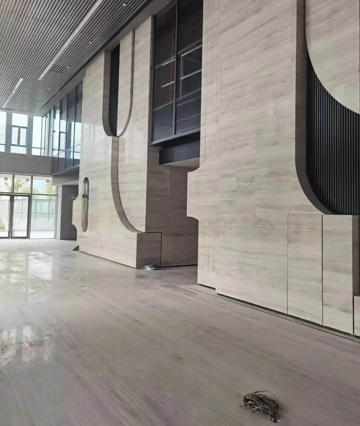 Silk Serpeggiante Marble Oversized Curved Hollow Art Wall Full Wall & Floor Cladding for Large Commercial Office Main Entrance Lobby