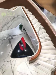 Лестницы из белоснежного мрамора Лестницы из белоснежного мрамора