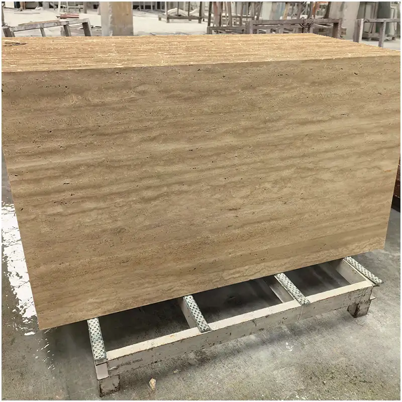 Titanium Travertine Tiles 6 אריח טרוורטין בצבע בז' נוצ'ה