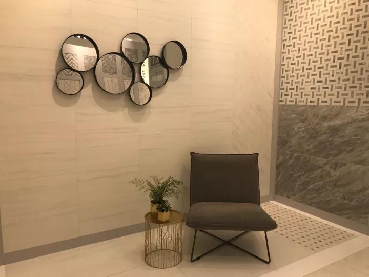 Bologna Italy Ceramic Bathroom Exhibition, Ceramic Imitation Marble Behind The Show