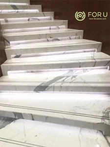 Лестницы из белоснежного мрамора Лестницы из белоснежного мрамора