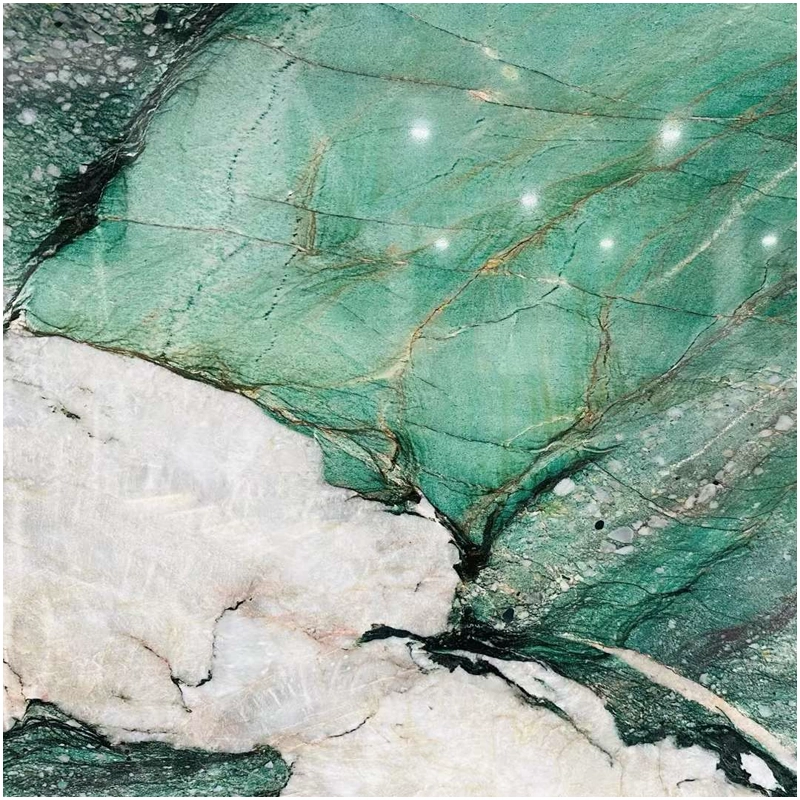 Emerald Patagoina Quartzite Stone