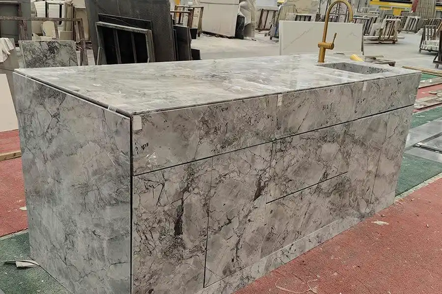Super Whtie Quartzite Kitchen Cabinet Countertops
