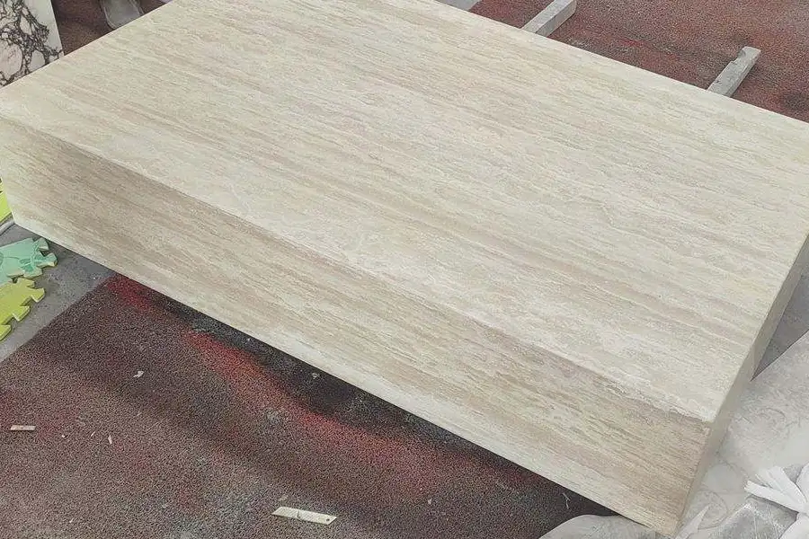 طاولات قهوة منخفضة من الترافرتين العاجي