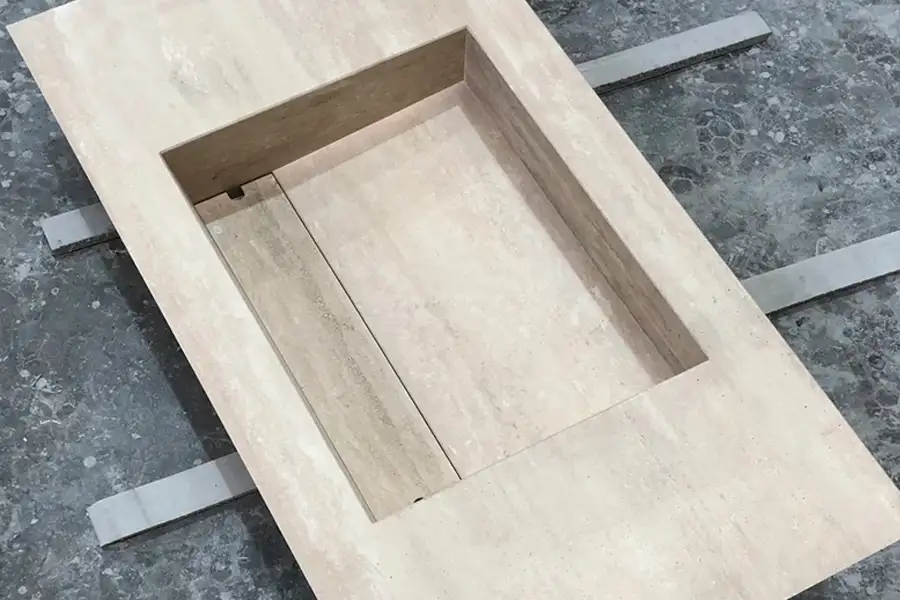 أحواض ترافرتين فضي مدمجة