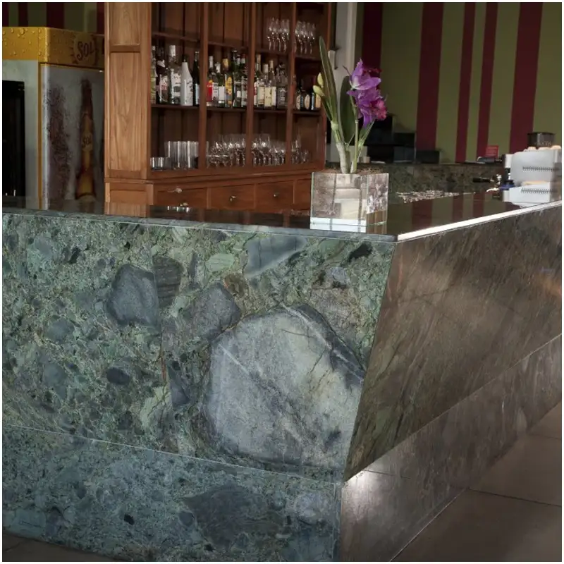 Palladium-Smeraldo-Quartzite-Bar-Countertops-in-Luxury-Hotels